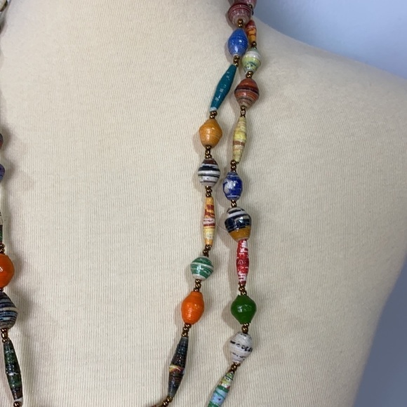 Beaded necklace - Picture 3 of 4